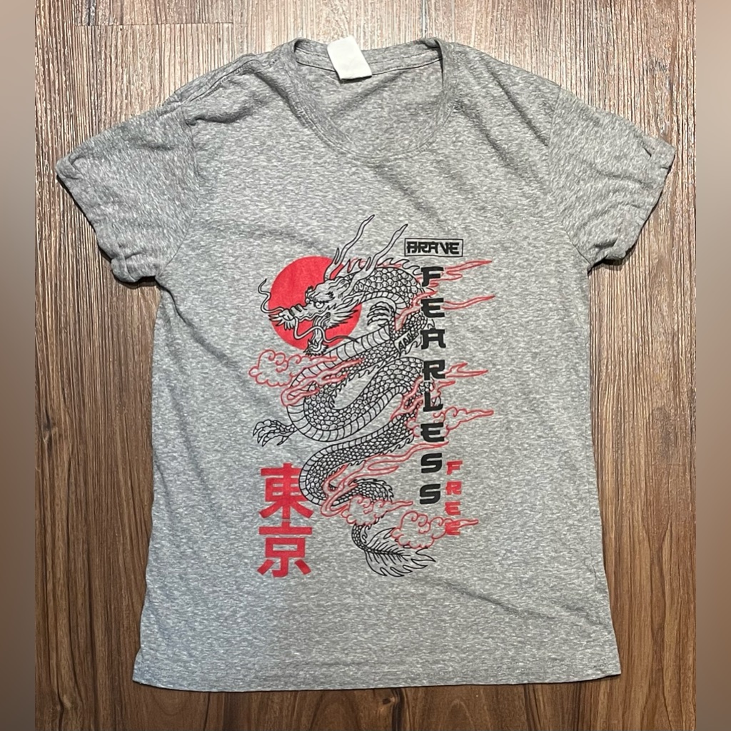 Gray Fearless Graphic Shirt  Graphic Tee  S